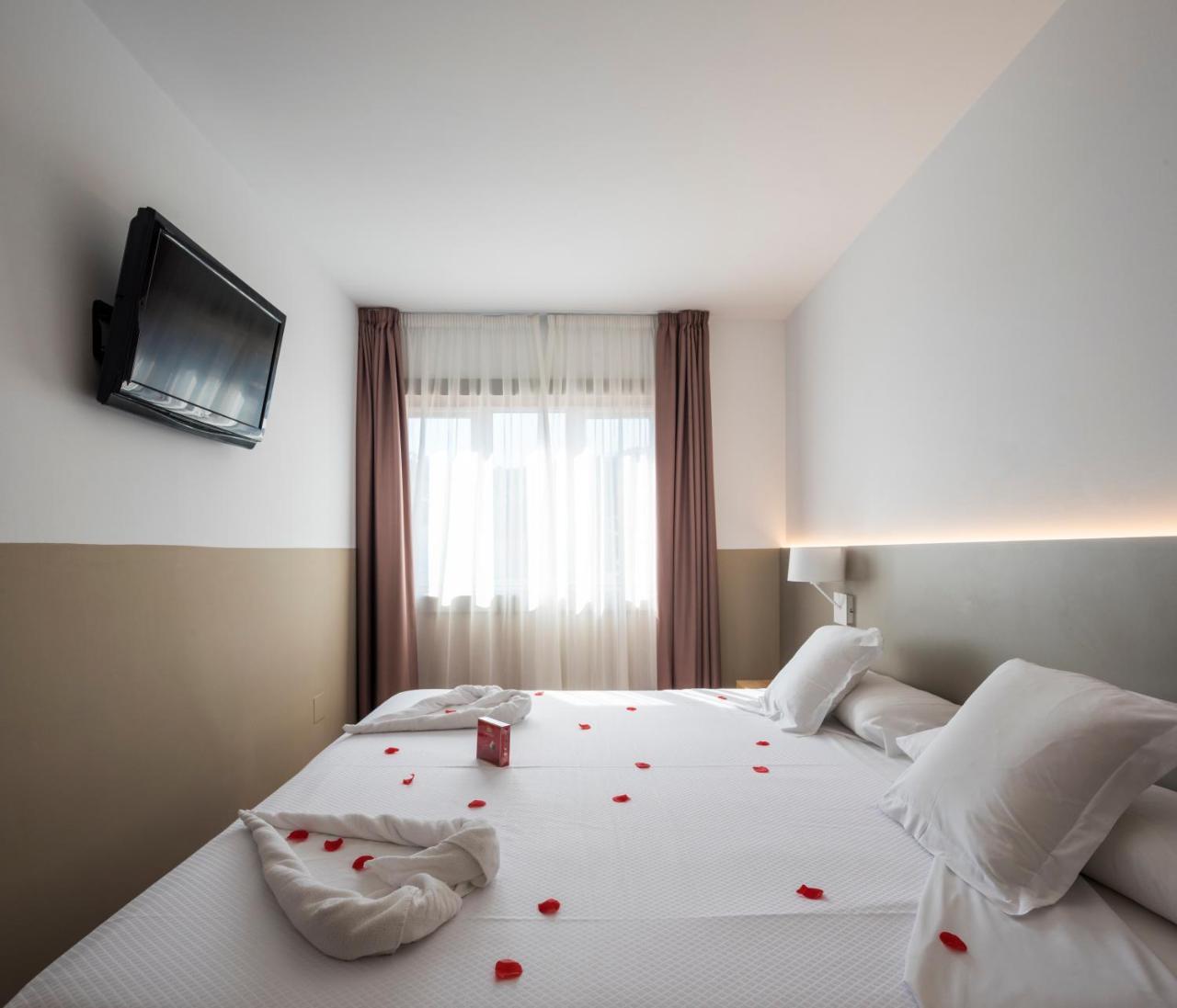 Hotel Airinos 3* カンガス・デ・モラソ エクステリア 写真