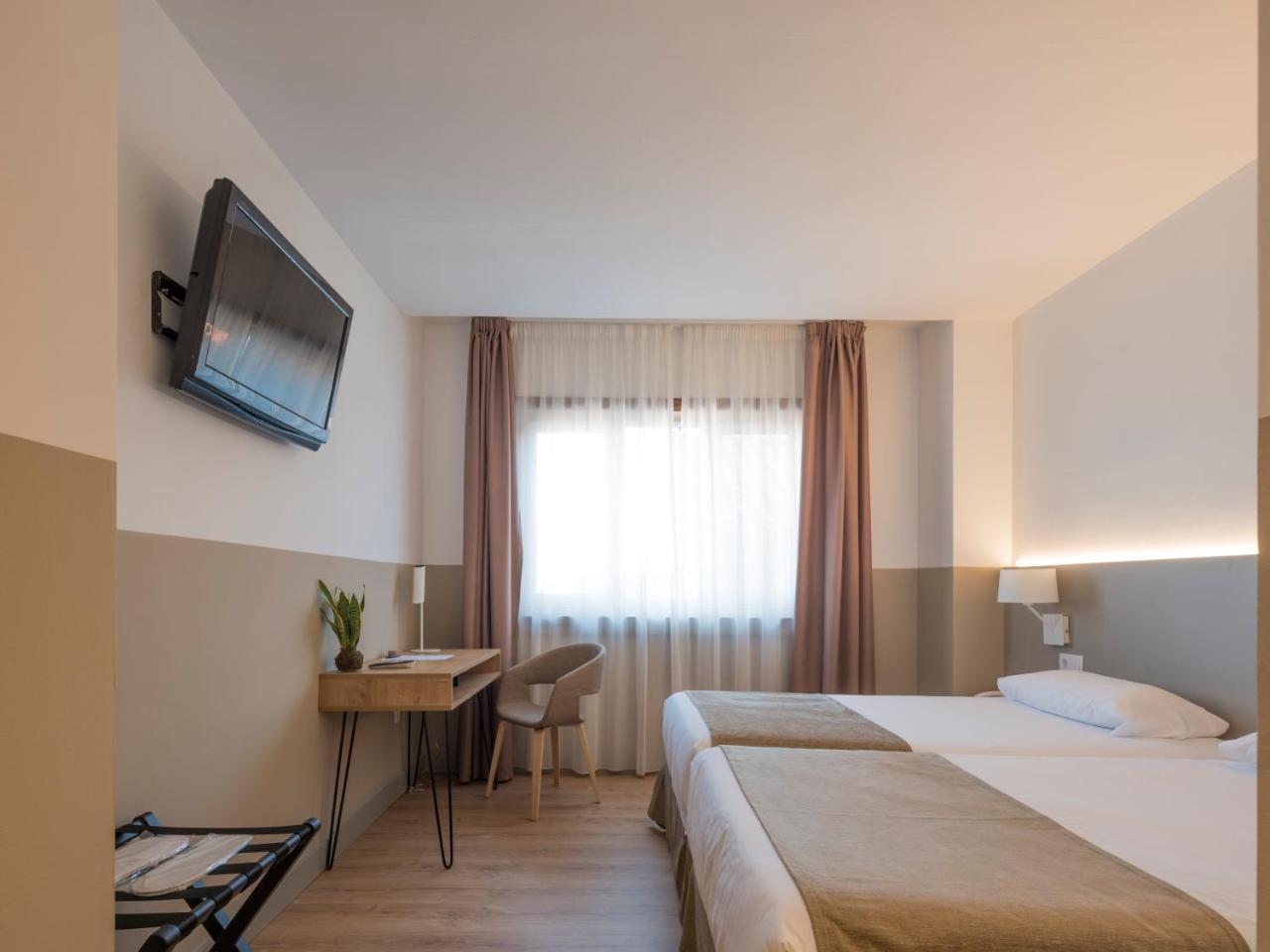 Hotel Airinos 3* カンガス・デ・モラソ エクステリア 写真