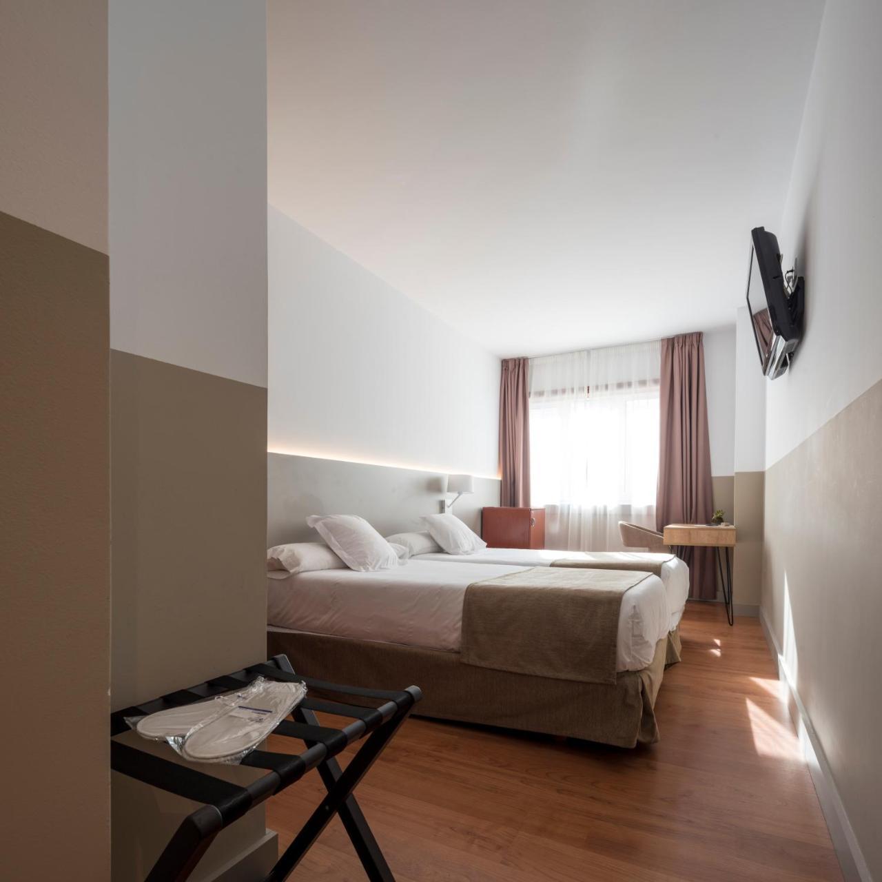 Hotel Airinos 3* カンガス・デ・モラソ エクステリア 写真